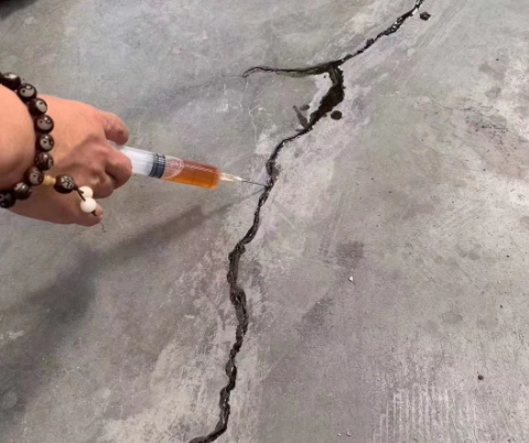 长岛混凝土裂缝修补技术详解​